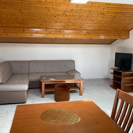 Apartments Hrnjic Умаг Экстерьер фото