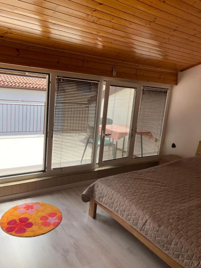 Apartments Hrnjic Умаг Экстерьер фото