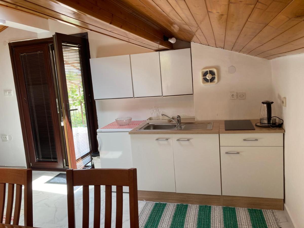 Apartments Hrnjic Умаг Экстерьер фото
